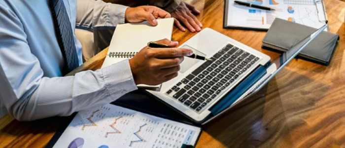 مرکز بین المللی برقراری و توسعه روابط " آرانا "